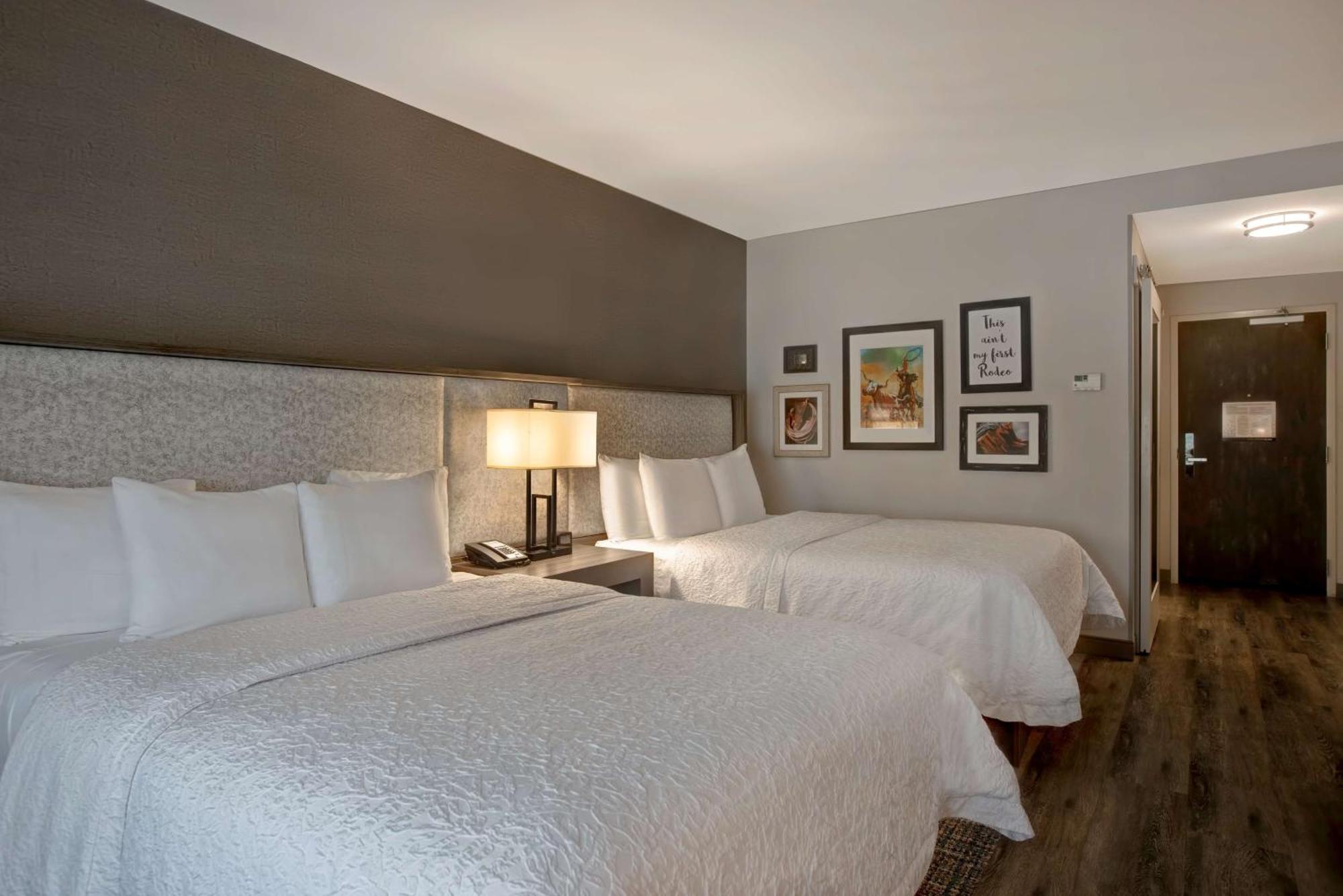 Hampton Inn&suites Riverwalk 3*