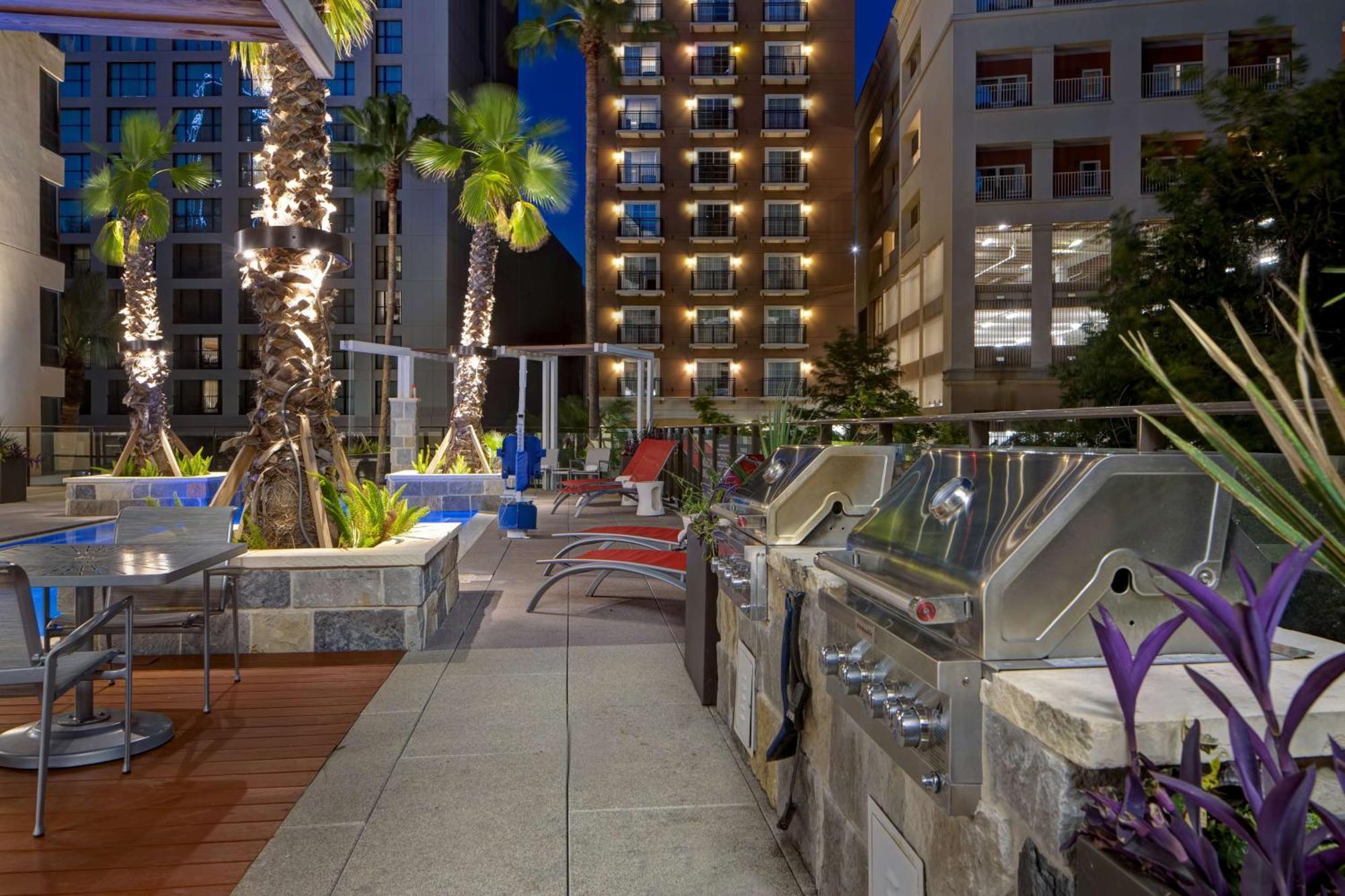 Hampton Inn&suites Riverwalk Hotel 3*