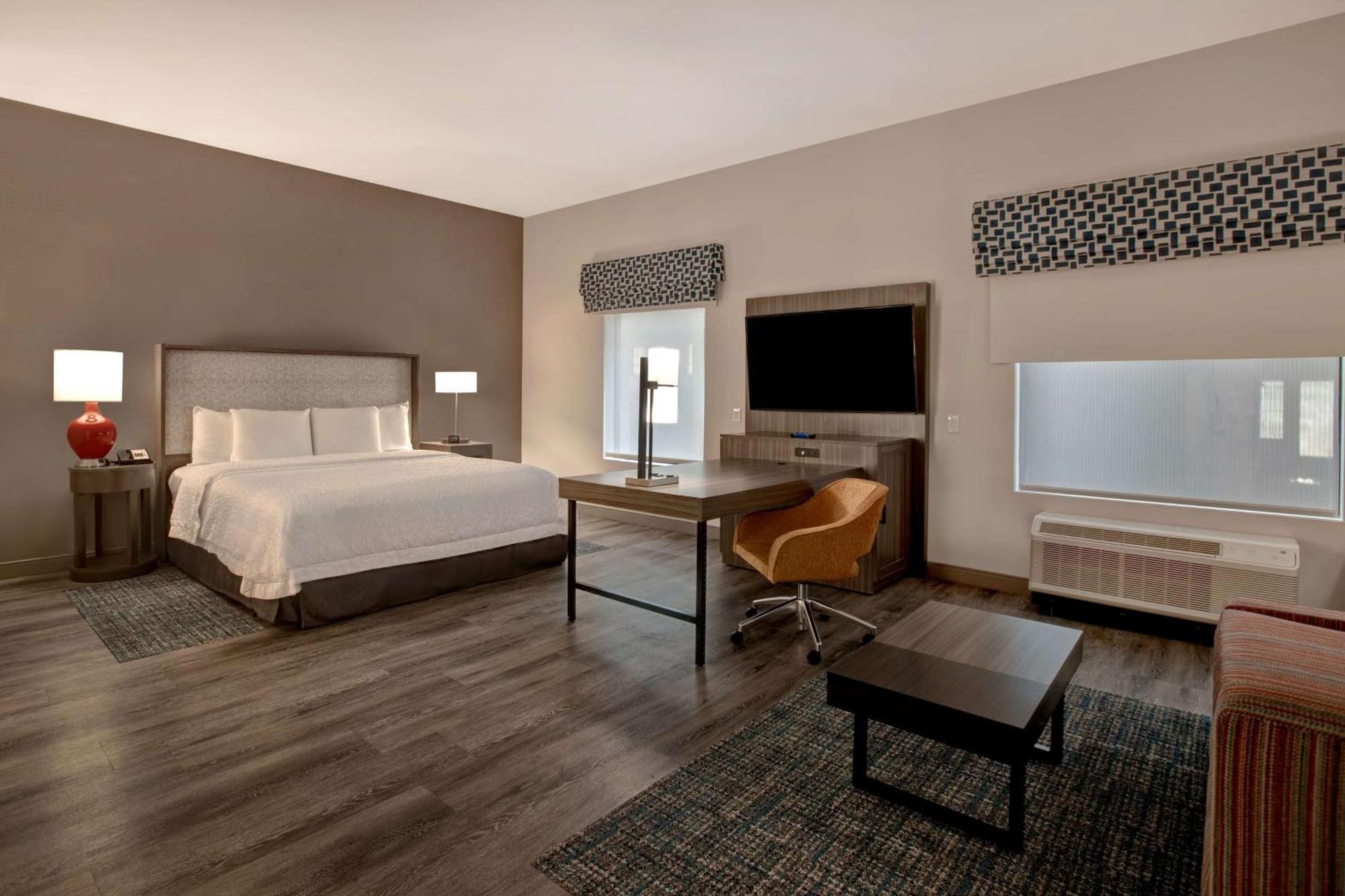 Hampton Inn&suites Riverwalk Hotel