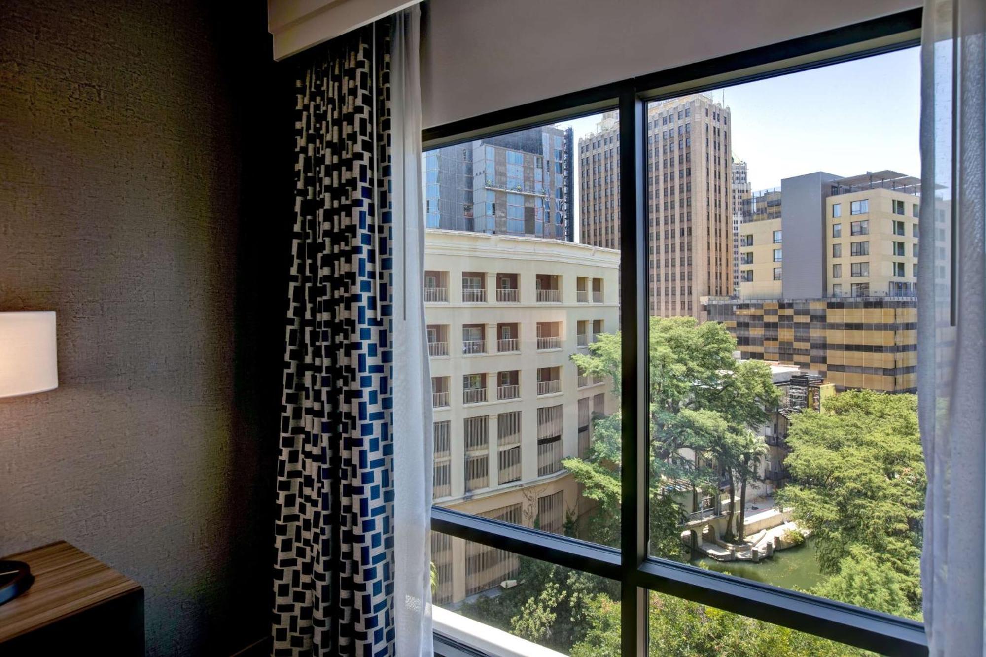 Hampton Inn&suites Riverwalk San Antonio